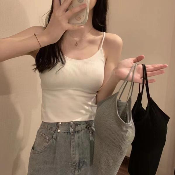 开学大一学妹穿搭攻略，变身校园时尚达人